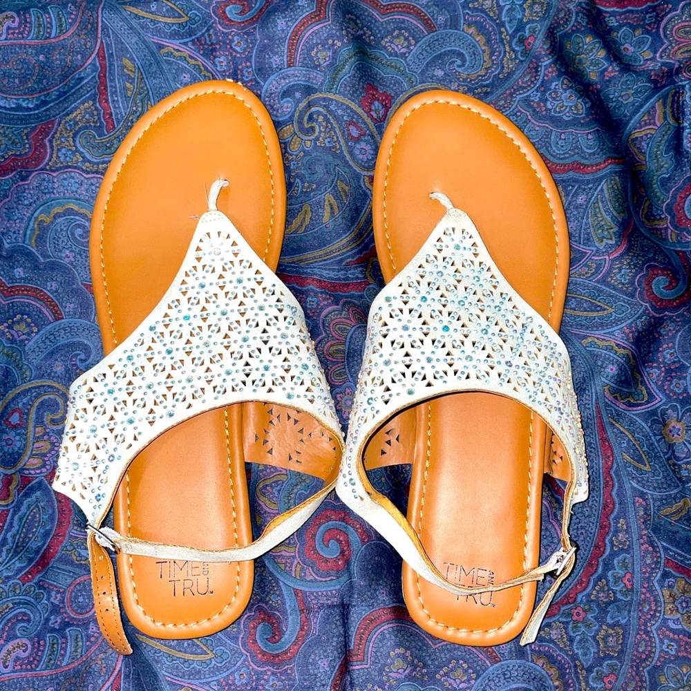 Time and Tru Flats